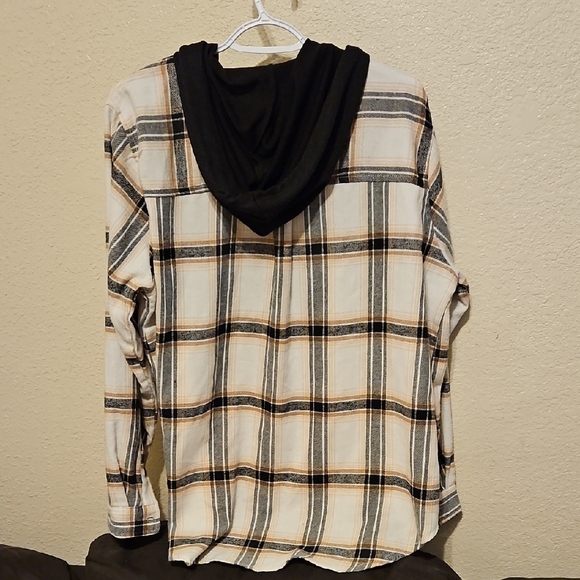 Rue21 Black and Cream Plaid Flannel Hoodie Shirt - Picture 6 of 8